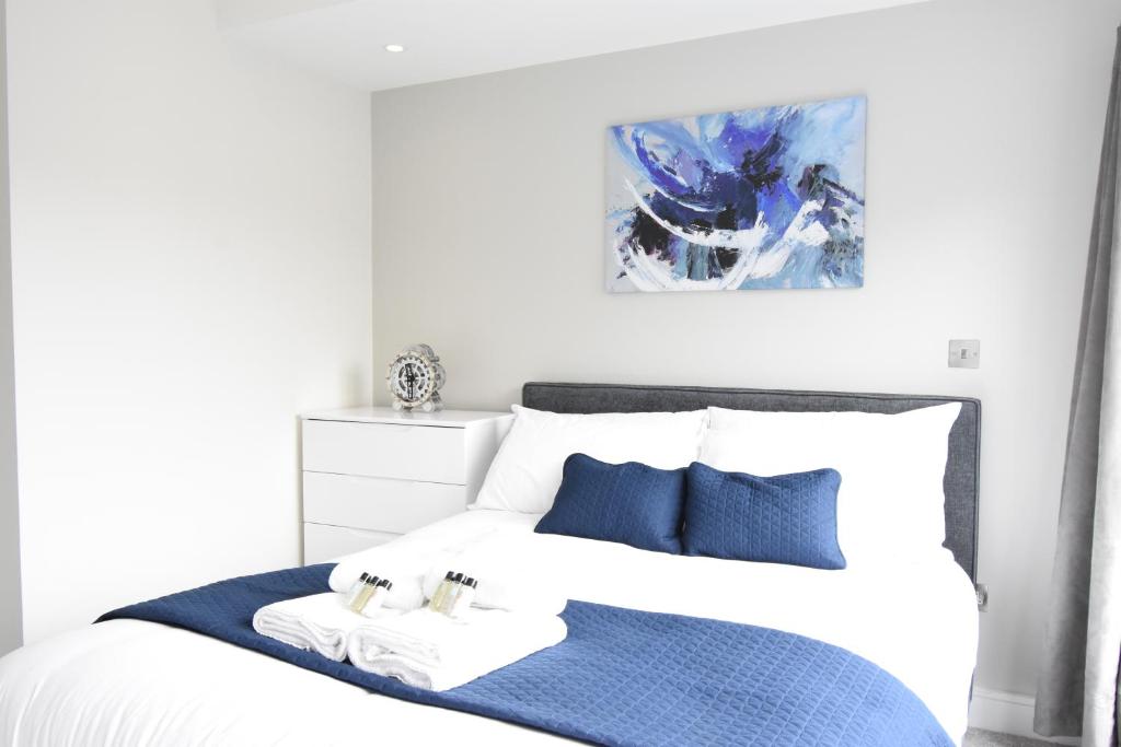Northside Apartments Ealing - Deluxe Apartment