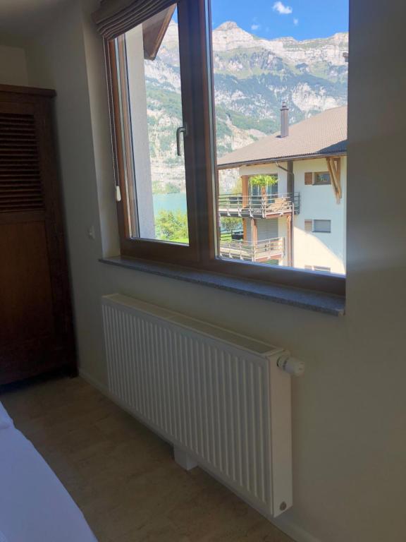 Nespecifikovaný výhled na hory nebo výhled na hory při pohledu z apartmánu