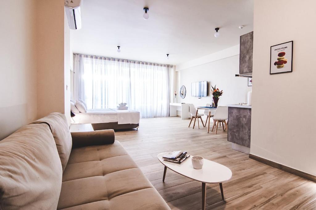 Dreamin Athens - Monastiraki Apartments - King Studio With Sofa Bed