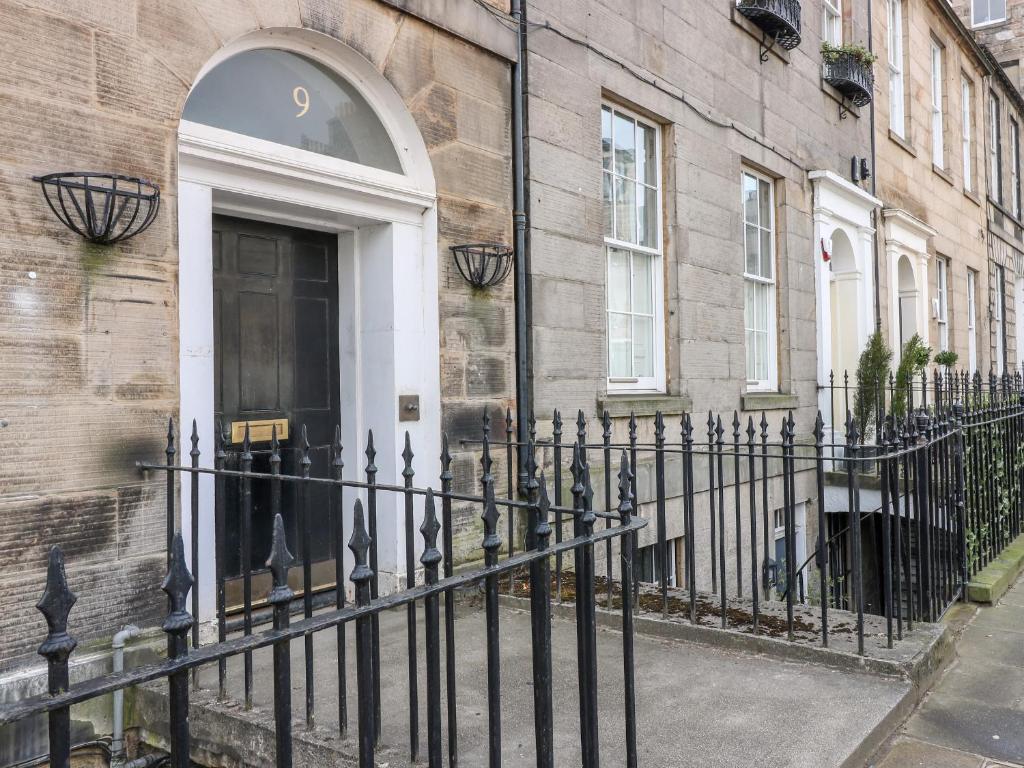 92 Albany Street