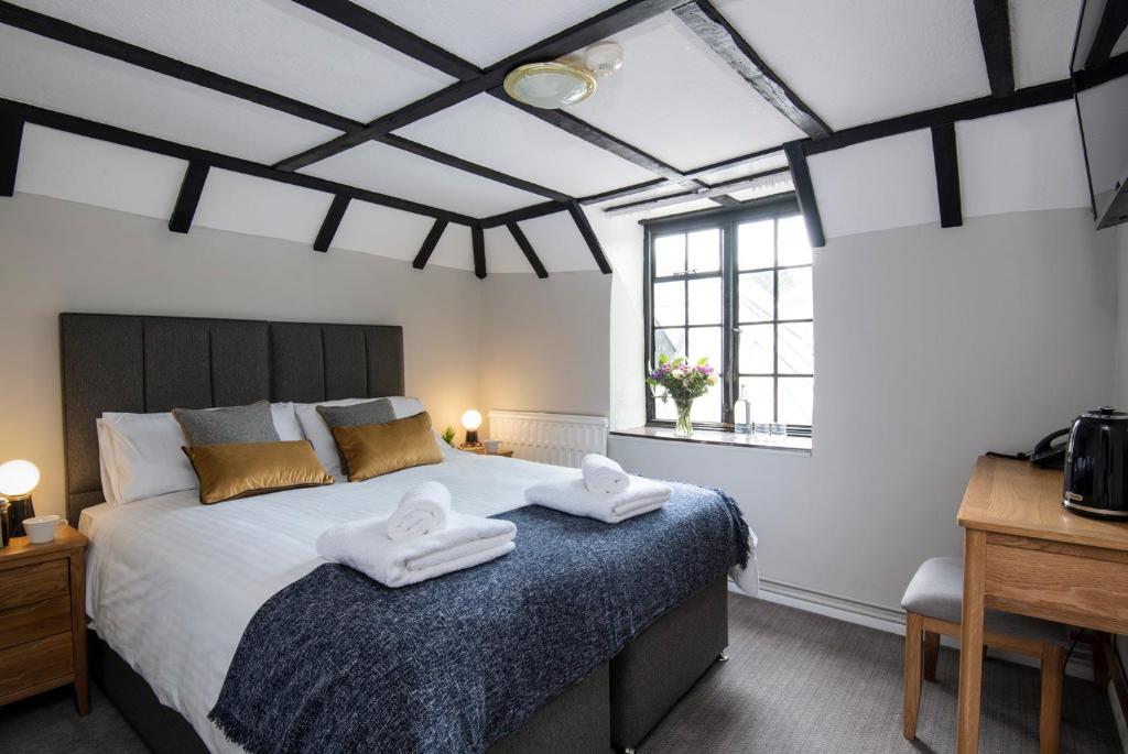 Lakeview Manor - Standard Single Room