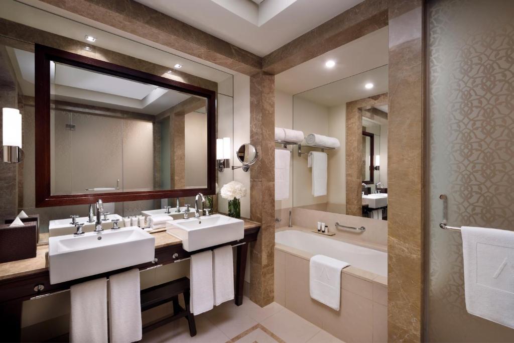 
Palace Suite Lake View
