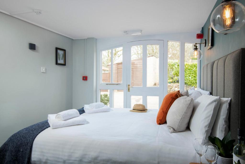 Lakeview Manor - Single Room With Private Bathroom