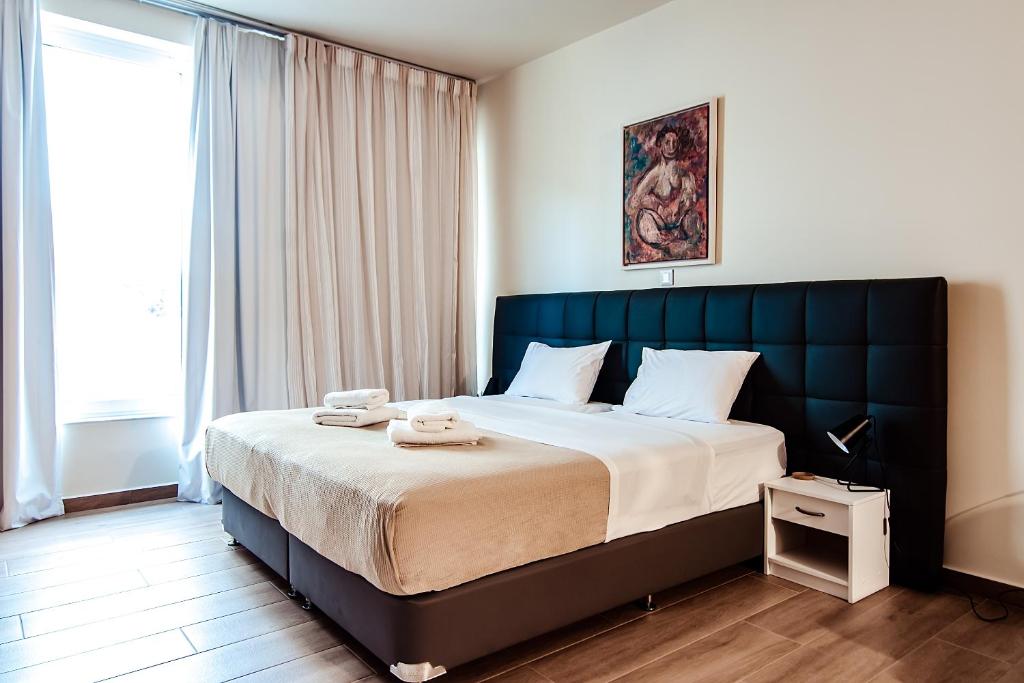 Dreamin Athens - Monastiraki Apartments - Deluxe King Studio