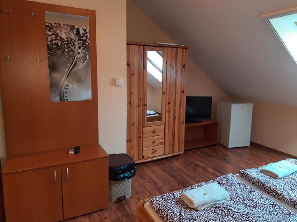 Ponty-Poronty Vendégház - Appartement D'une Chambre