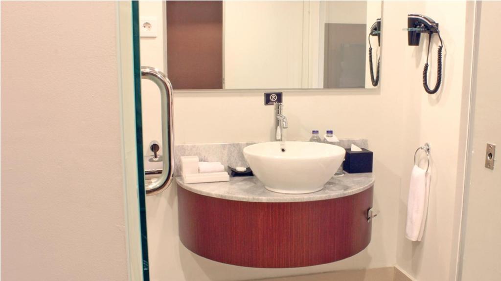 Koupelna v ubytování ASTON Pluit Hotel & Residence