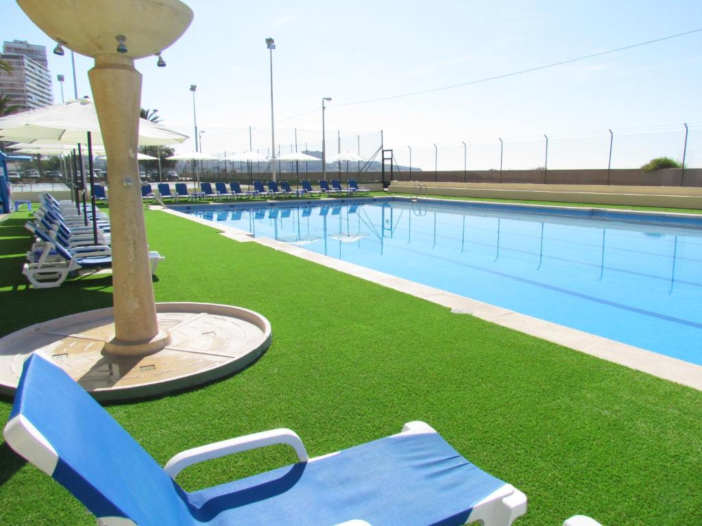 Bazén v ubytování Hotel Albahia Alicante nebo v jeho okolí