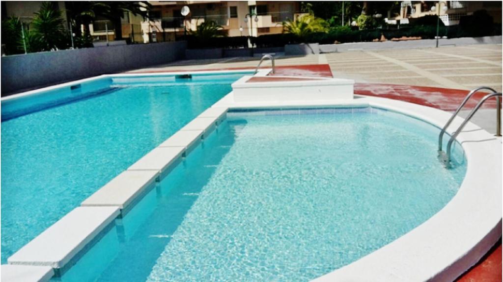 Bazén v ubytování Apartamentos Navarra 08 Familidays nebo v jeho okolí