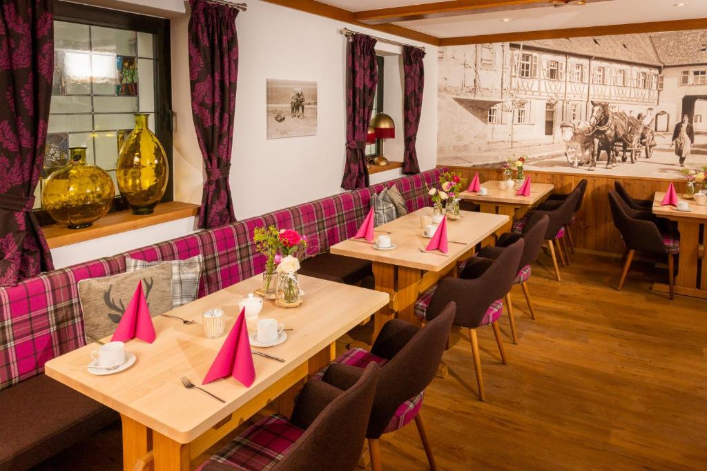 Restaurace v ubytování Gasthof Zur Seku
