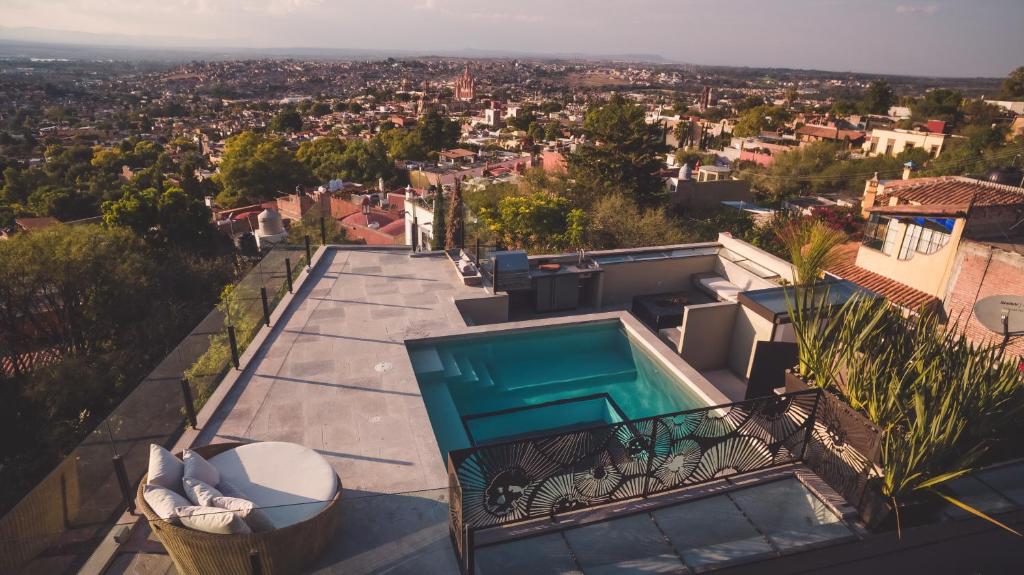 Casa Karina - Glass Bottom Pool