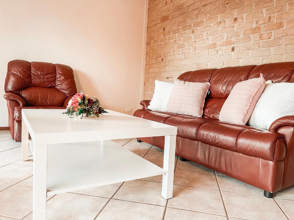 Posezení v ubytování Carnarvon 3BR & 2BA Holiday House