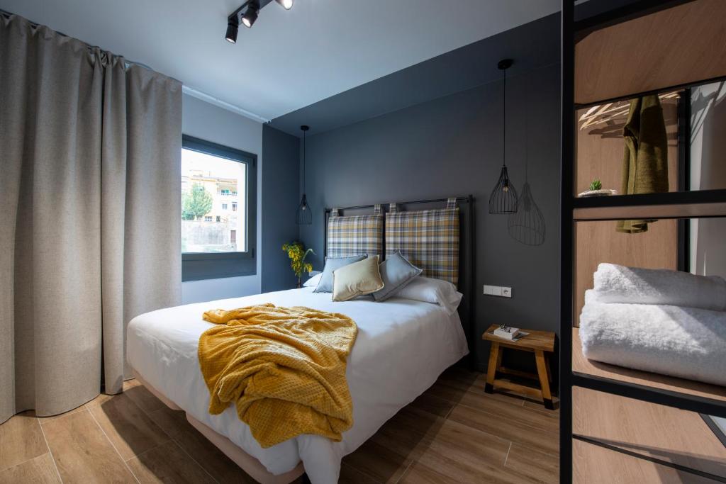 Apartaments Agulles de Montserrat - Apartment