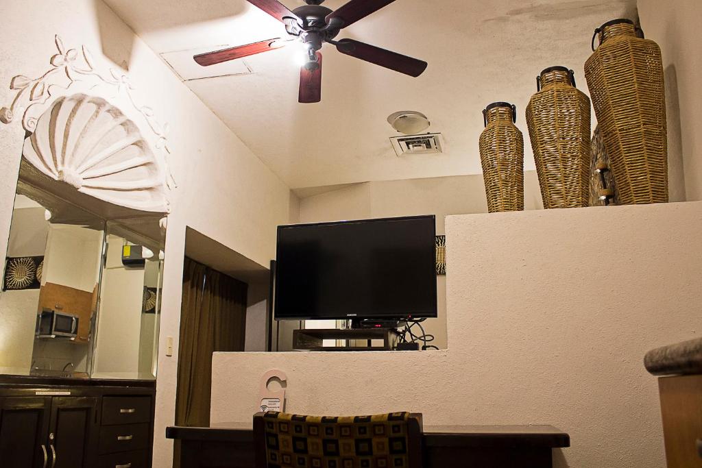 TV a/nebo společenská místnost v ubytování Hotel Suites Sofia