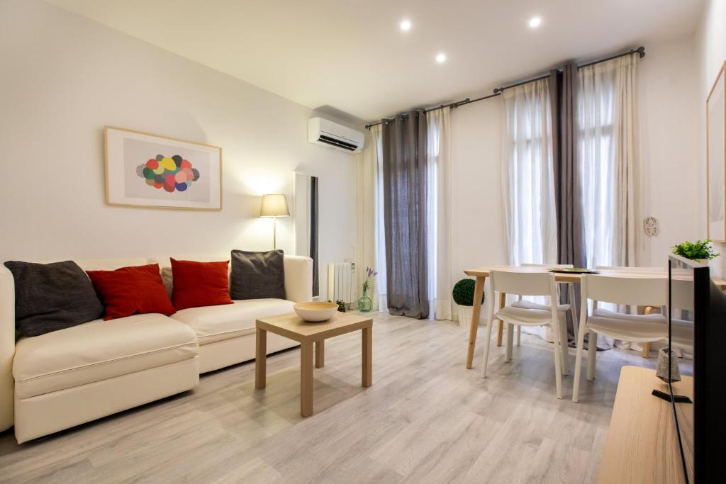 Pere Serafi 2 bedroom apartment, Barcelona – Updated 2022 Prices