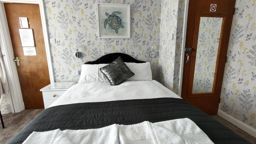 Lichfield House - Standard Double Room With Sea View