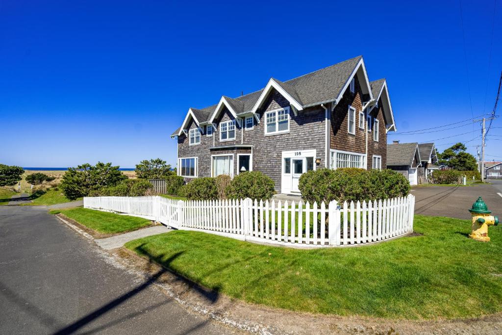 Gearhart Classic Vacation Rental, Gearhart (updated prices 2024)