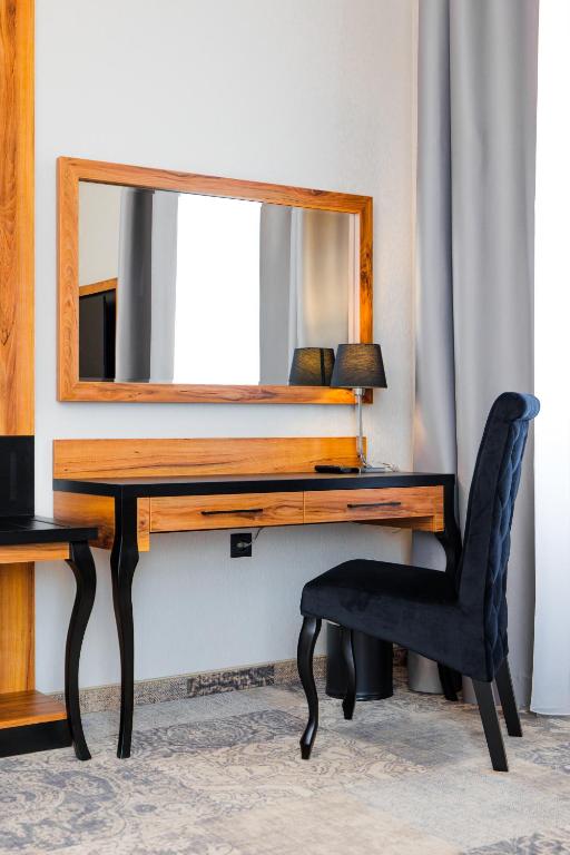 Sky Hotel Kraków - Resim 19