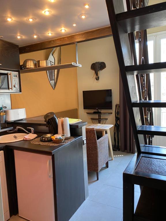 Intérieurs-Cour - Studio (2 Adults)