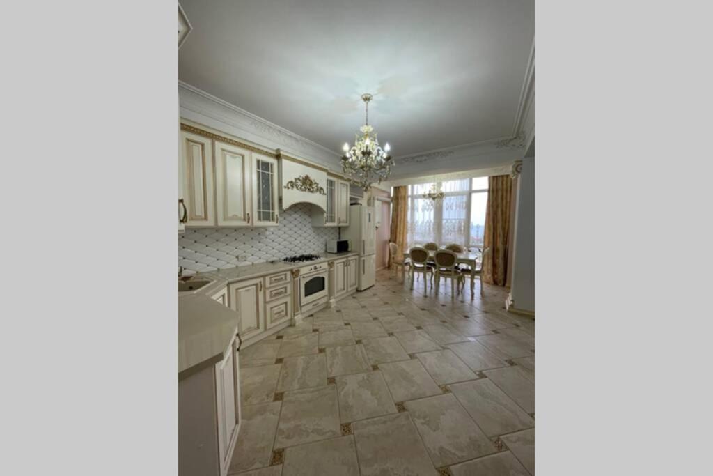 квартиры у моря дагестан. гостиница небо море махачкала. адмирал гостиница дагестан избербаш. квартира с видом на море каспийск. каспийское море апартаменты.