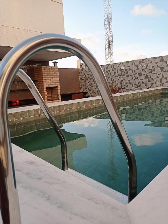  oo DIARIA de 75 a 120 PARA 3 PESSOAS Excelente localização na praia de intermares a 200 da praia e 400 metros do Lovina e 300 metros do Fest Verão PB