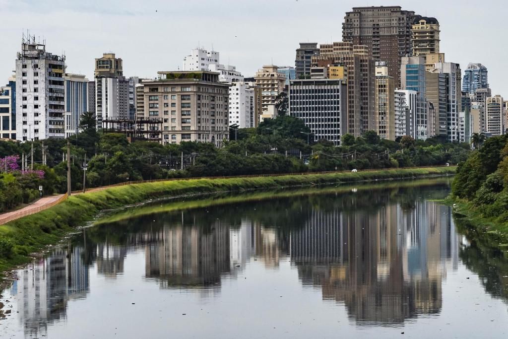  Flat com WiFi ao lado da Ponte Estaiada SP