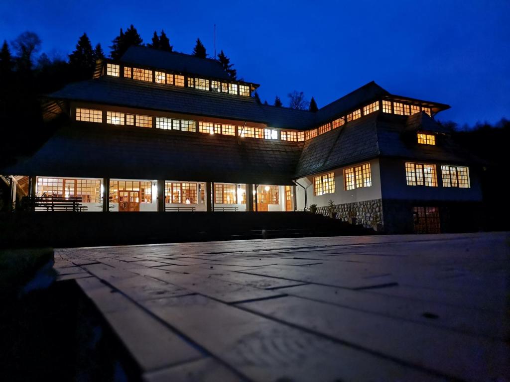 Budova, kde se hotel nachází