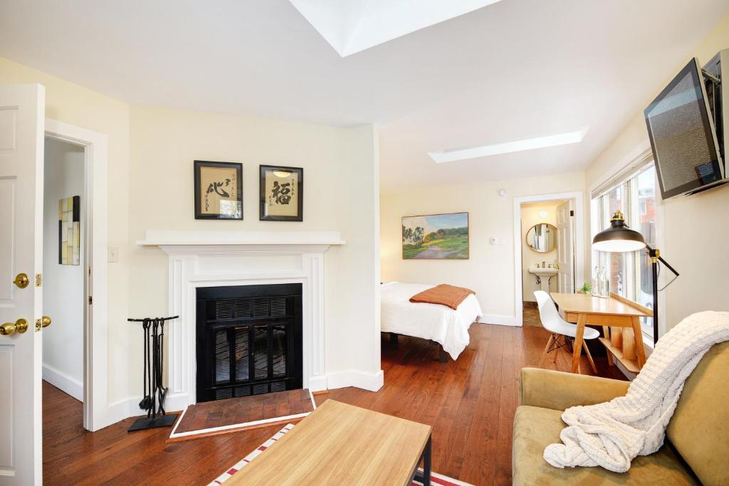 Μια τηλεόραση ή/και κέντρο ψυχαγωγίας στο Boulder Guest House
