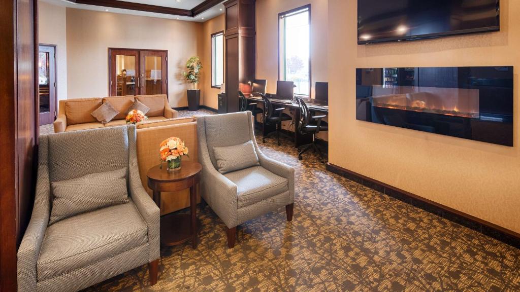 Best Western Plus Winnipeg Airport Hotel - Resim 24