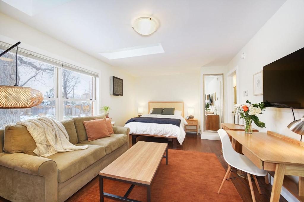 Μια τηλεόραση ή/και κέντρο ψυχαγωγίας στο Boulder Guest House