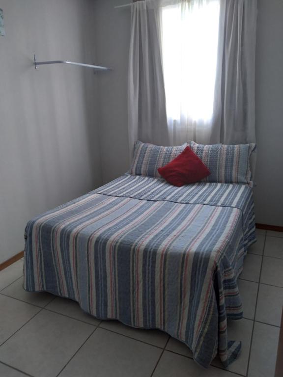  apartamento com piscina