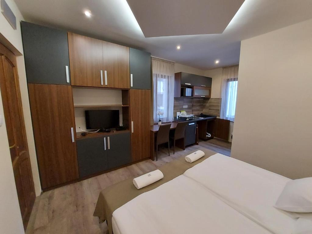 Vén Diófa De Lux Panzió - Deluxe Apartment