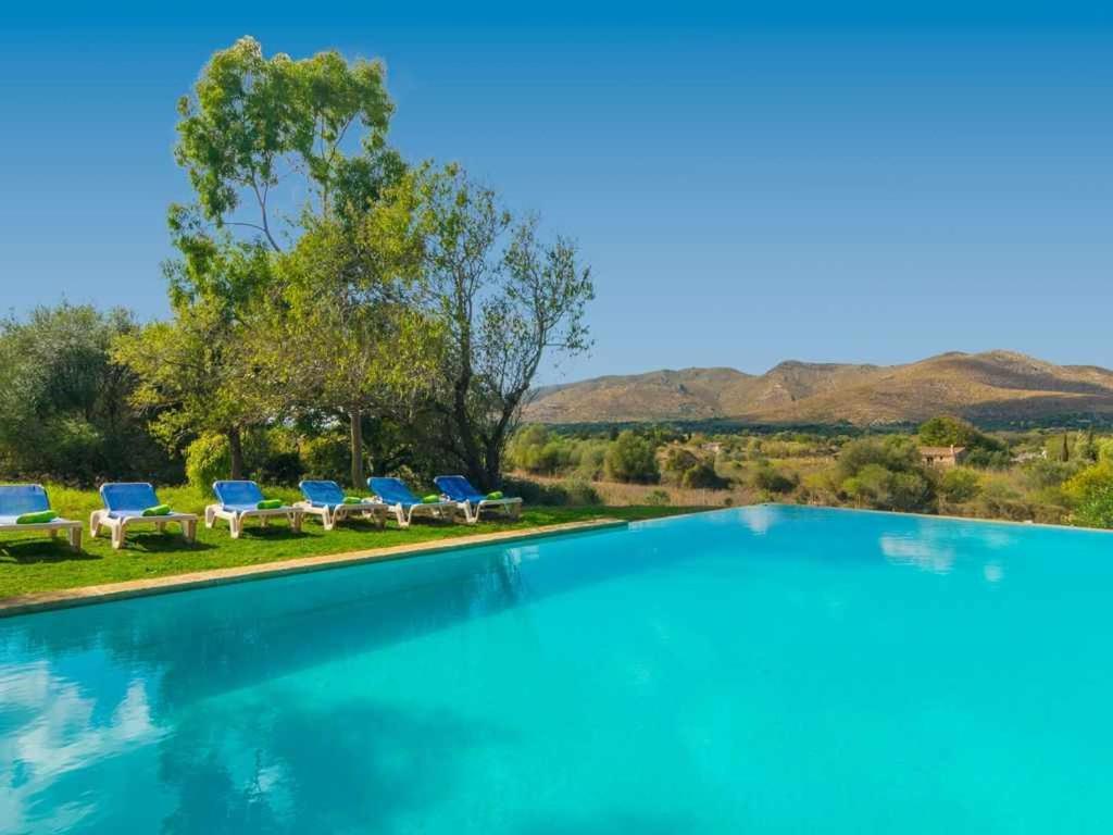 Bazén v ubytování Finca Son Xona Alcina Vacation nebo v jeho okolí