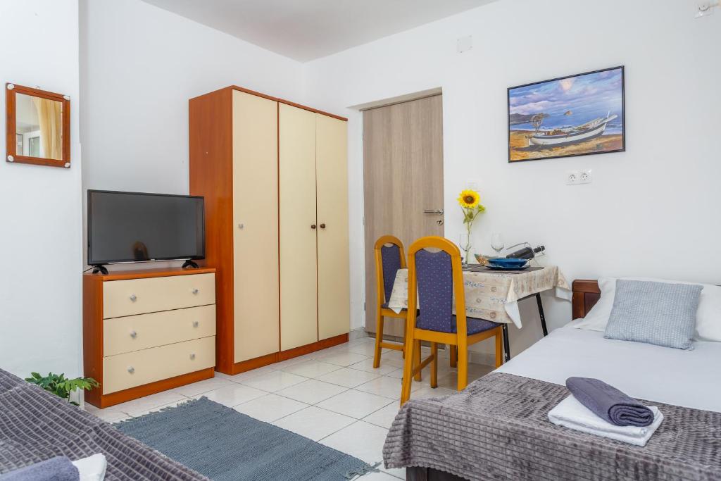 TV a/nebo společenská místnost v ubytování Apartment Mirela