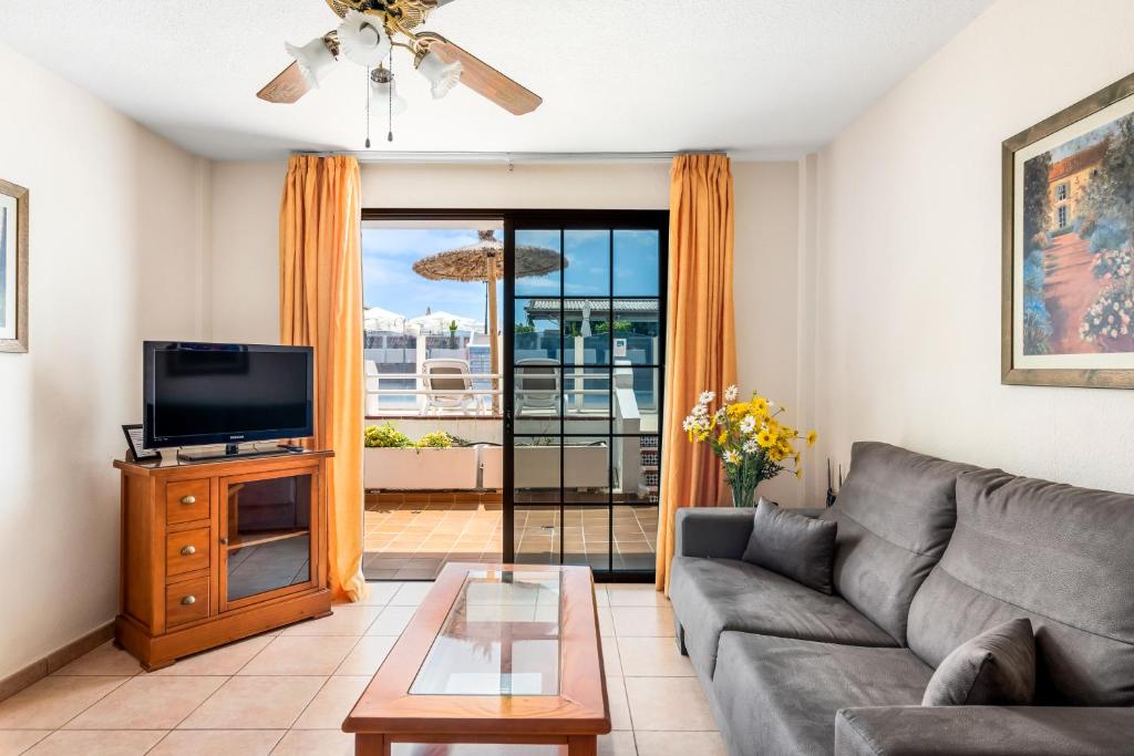 Club Tenerife Apartments - One-Bedroom Apartment With Balcony