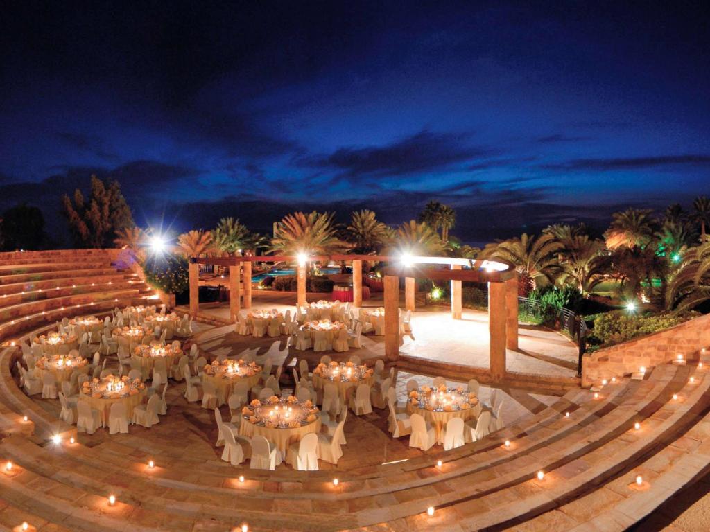 Fotografie z fotogalerie ubytování Mövenpick Resort & Spa Dead Sea v destinaci Sowayma