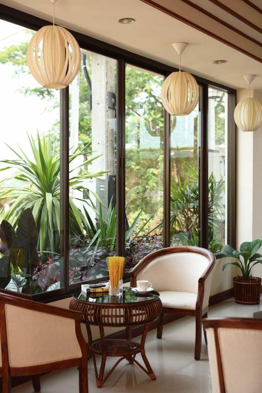 The Palm Garden Hotel - Resim 20