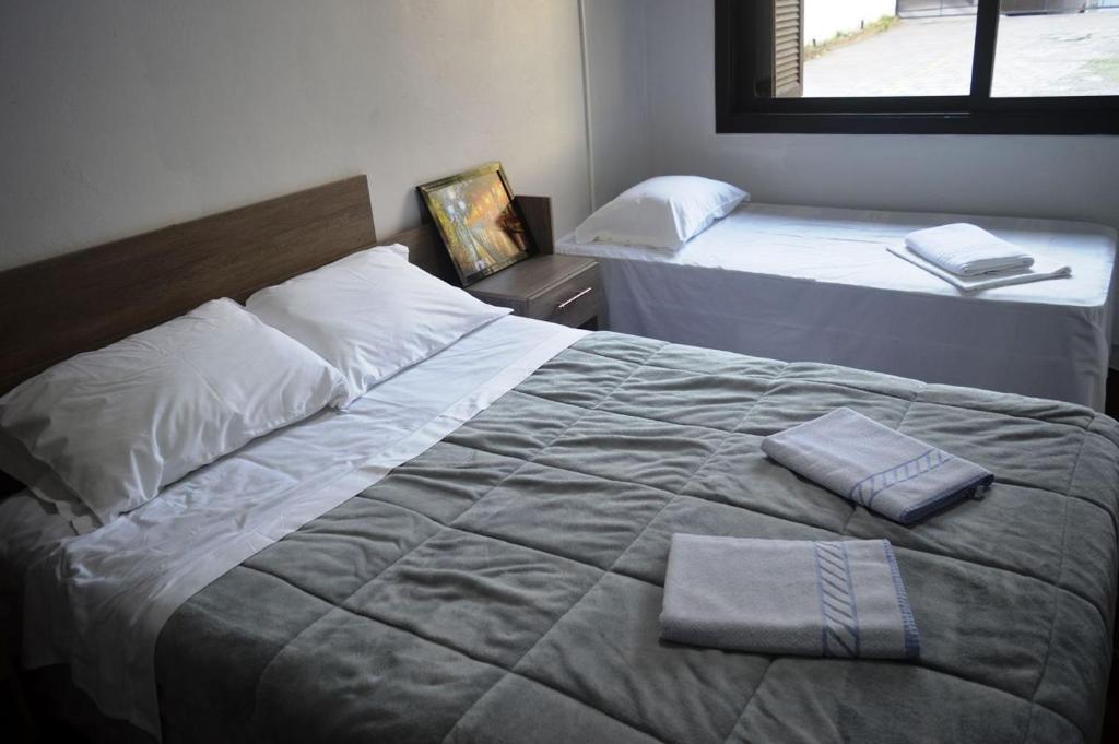 Gramado Alugueis - 04 DORMITORIOS - 50 METROS DA RUA COBERTA  Gramado Alugueis - 04 DORMITORIOS - 50 METROS DA RUA COBERTA