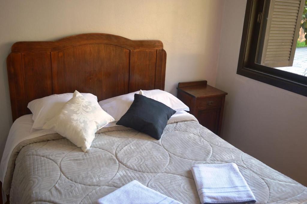 Gramado Alugueis - 04 DORMITORIOS - 50 METROS DA RUA COBERTA  Gramado Alugueis - 04 DORMITORIOS - 50 METROS DA RUA COBERTA