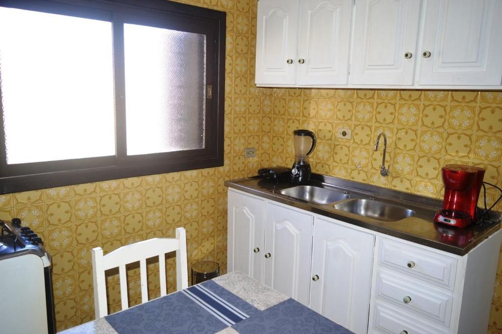 Gramado Alugueis - 04 DORMITORIOS - 50 METROS DA RUA COBERTA  Gramado Alugueis - 04 DORMITORIOS - 50 METROS DA RUA COBERTA