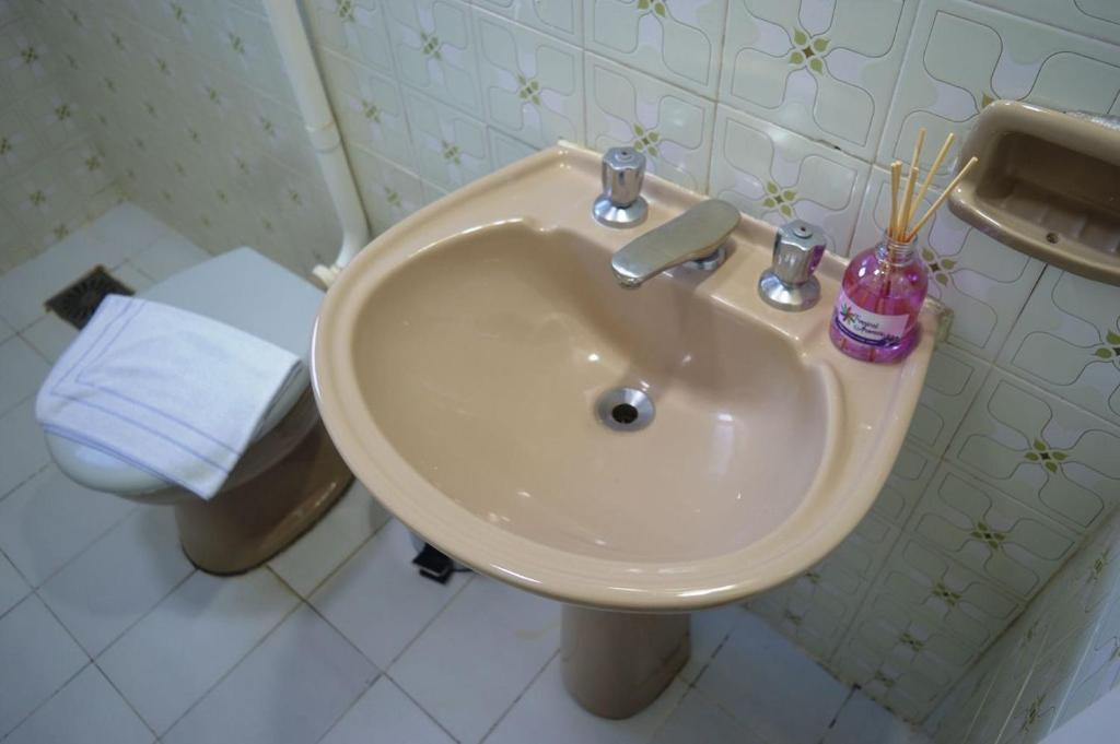 Gramado Alugueis - 04 DORMITORIOS - 50 METROS DA RUA COBERTA  Gramado Alugueis - 04 DORMITORIOS - 50 METROS DA RUA COBERTA