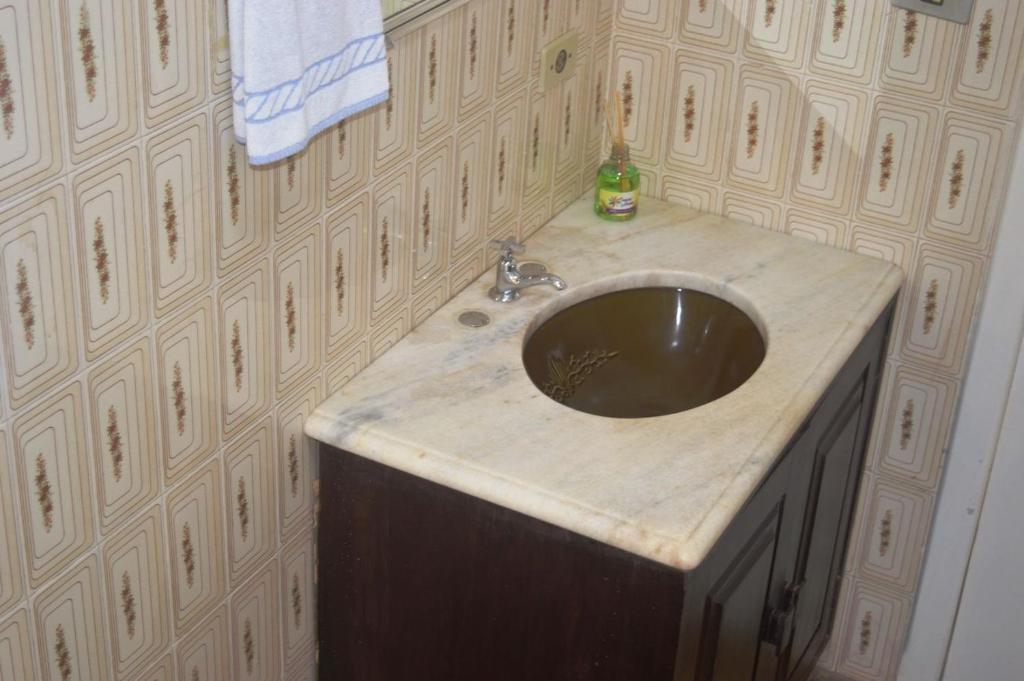 Gramado Alugueis - 04 DORMITORIOS - 50 METROS DA RUA COBERTA  Gramado Alugueis - 04 DORMITORIOS - 50 METROS DA RUA COBERTA