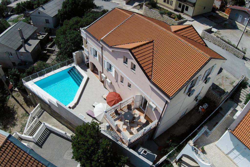 Bazén v ubytování Apartment Kathy nebo v jeho okolí