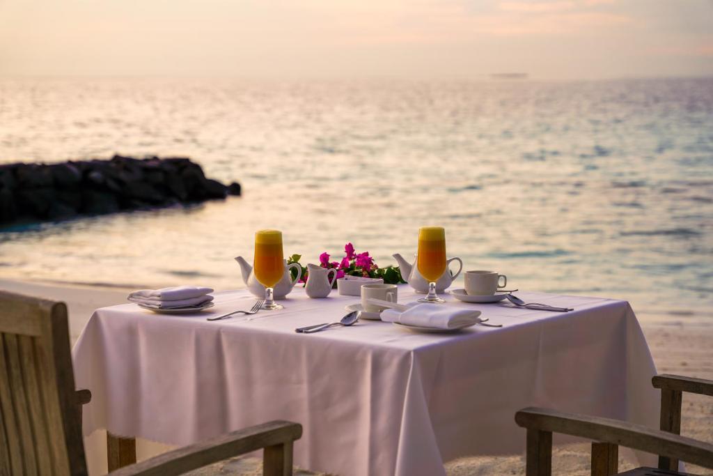 Fiyavalhu Resort Maldives - View 17