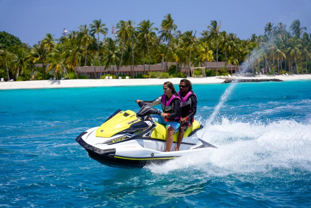 Hosté ubytování Fiyavalhu Resort Maldives
