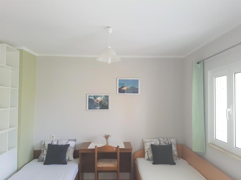 Część wypoczynkowa w obiekcie Kornati - Apartments & Stone cottage