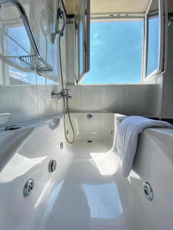 Hotel Savoy - Resim 17