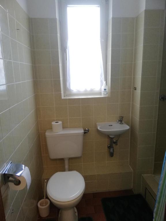 Gästehaus Heigeleshof - Single Room With Shared Bathroom