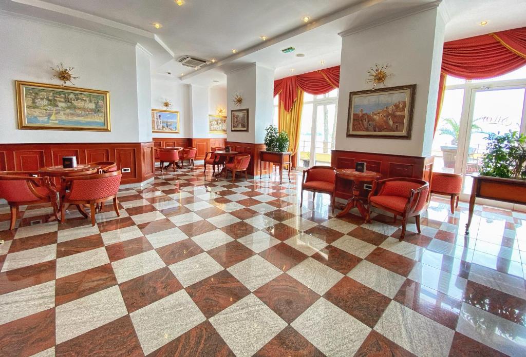 Hotel Savoy - Resim 15