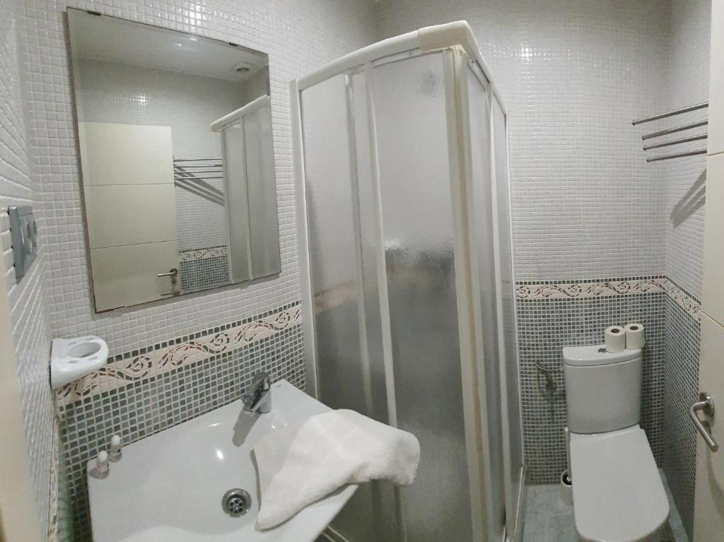 A bathroom at Complejo la Regalina