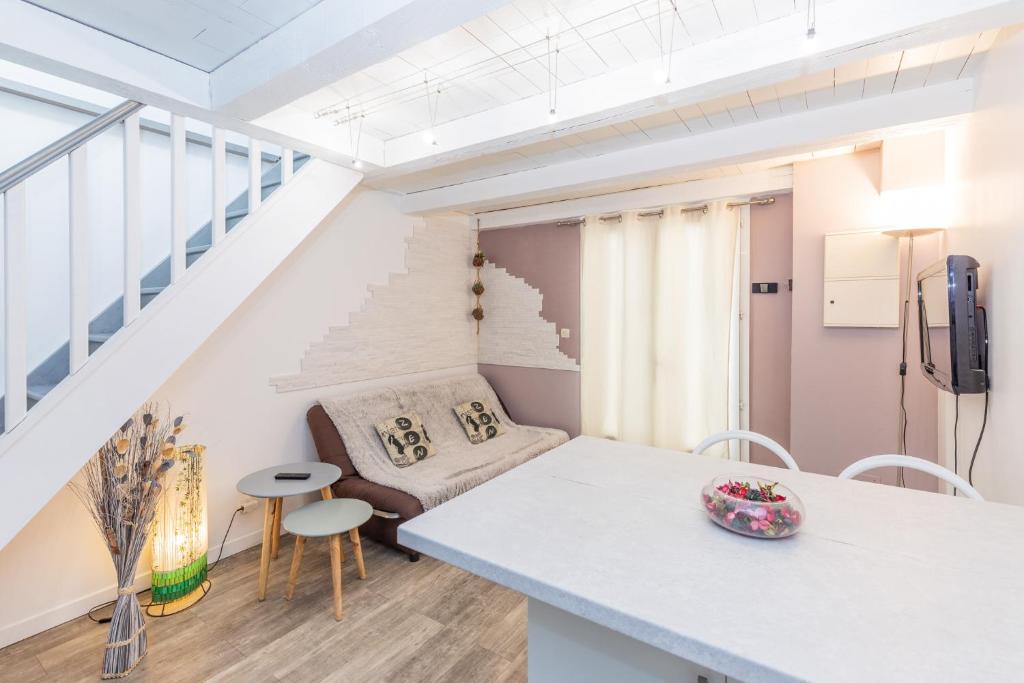 Loc'Apparts Montpellier - Apartment - Split Level
